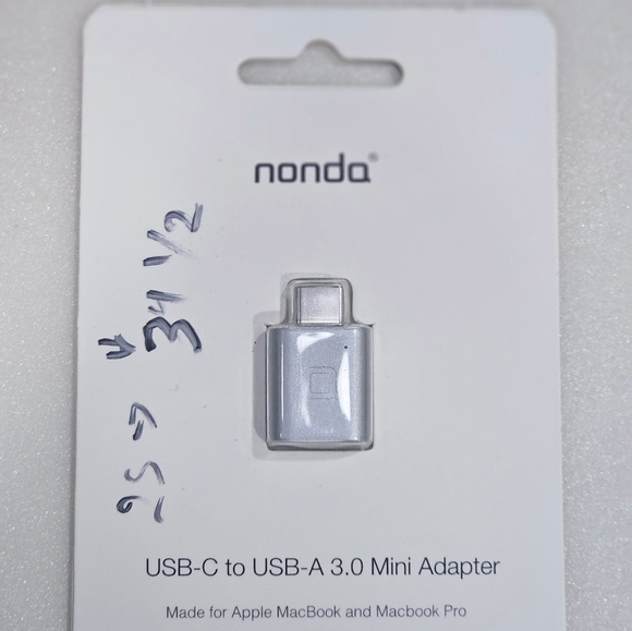 Nonda USB-C and USB-A 3.0 Mini Adapter - Picture 1 of 2